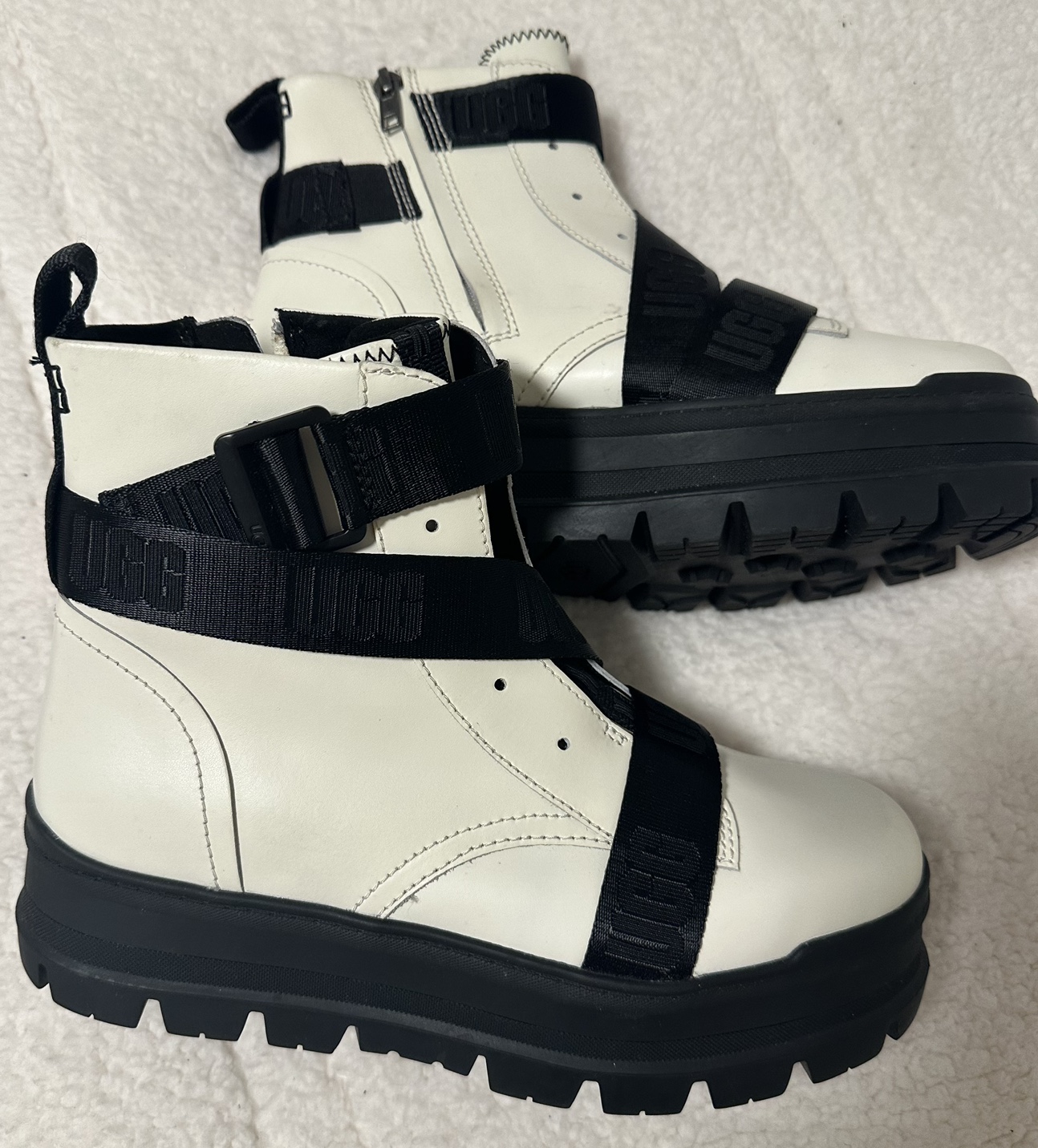 UGG Neutra Platform Boots - photo 2