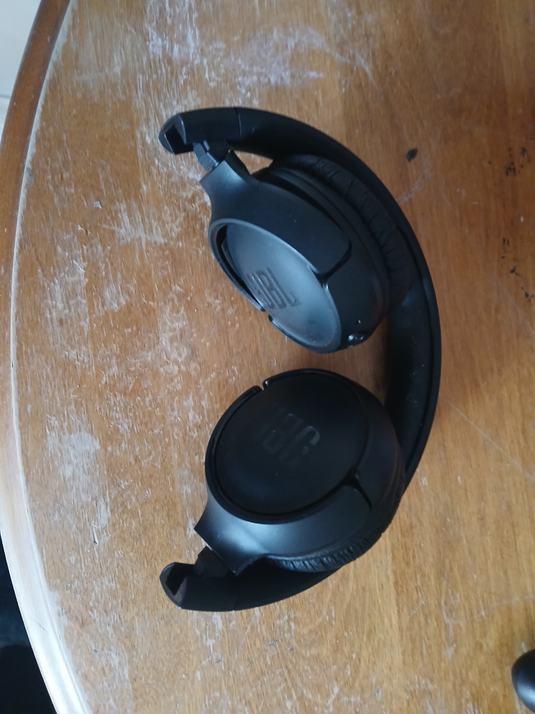 JBL Tune 500BT Wireless On-Ear Headphones - Black - photo 3