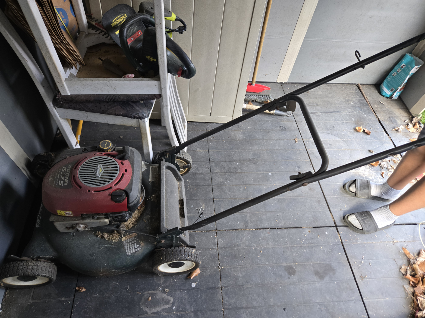 Gas-powered Lawn Mower - photo 2