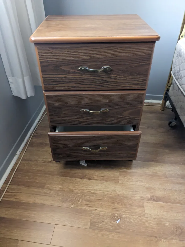 Three-Drawer Wooden Chest image indicator(2)