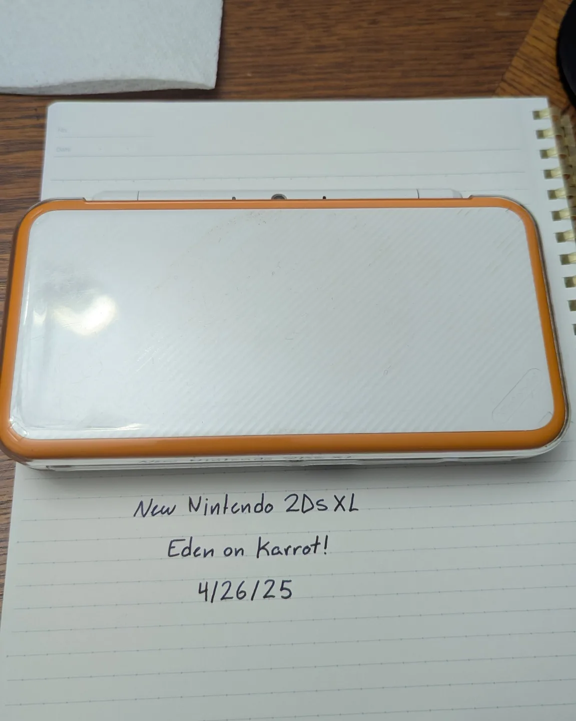 White & Orange New Nintendo 2DS XL image indicator(2)