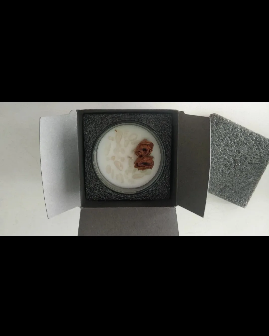 Velvet Rose Aromatherapy Candle - 100g image indicator(2)