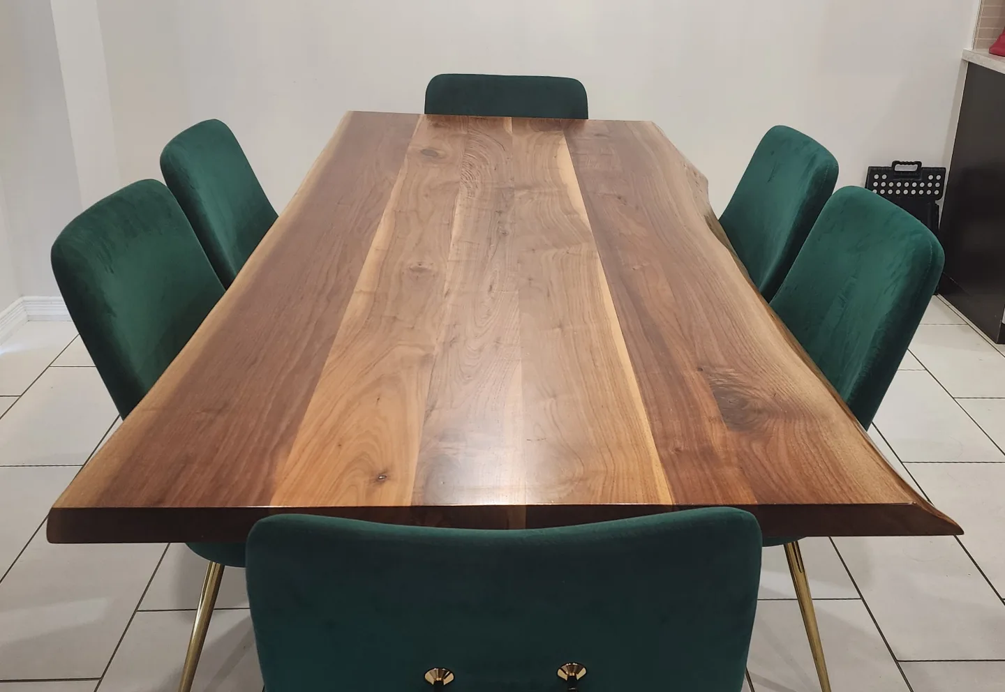 Live Edge Dining Table with Six Velvet Chairs image indicator(2)