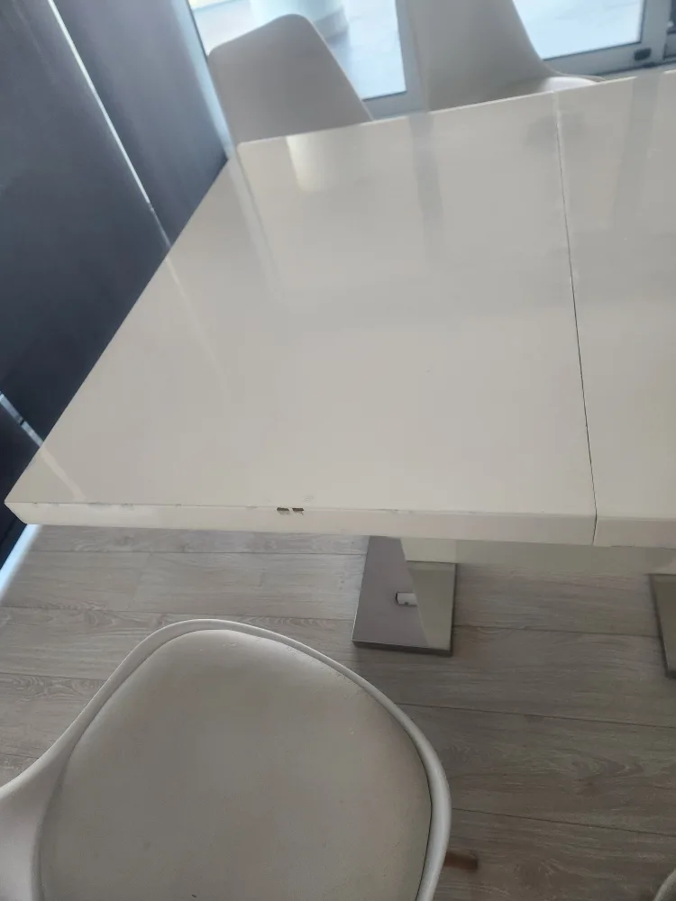 White Extendable Table (no chairs) image indicator(4)