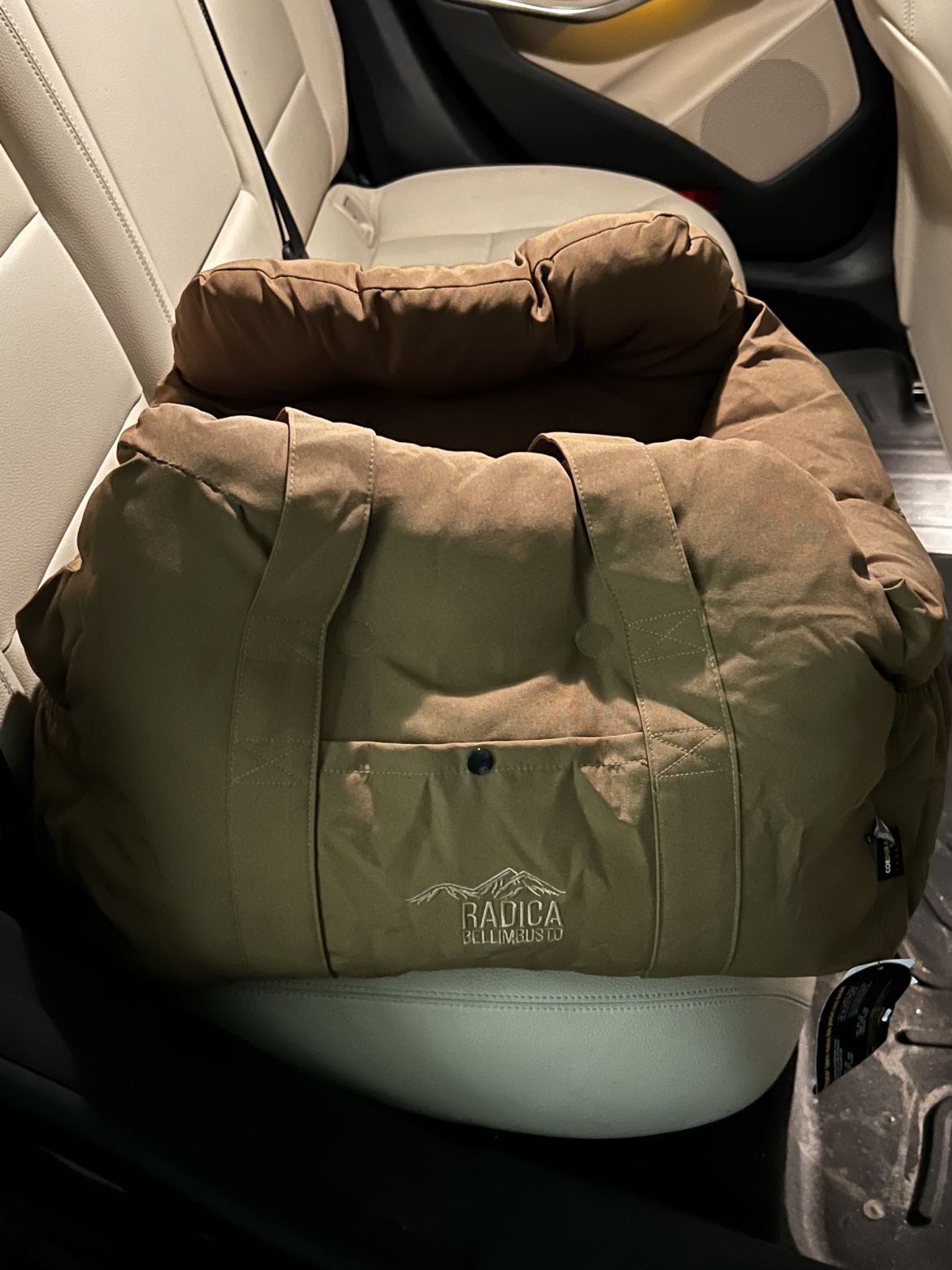 Radica Bellimbusto Pet Car Seat Bed - new with tags - photo 4