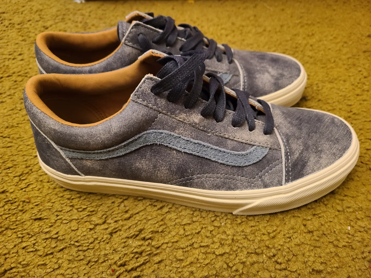 Vans Old Skool Suede Sneakers - Men's Size 8.5 image indicator(2)