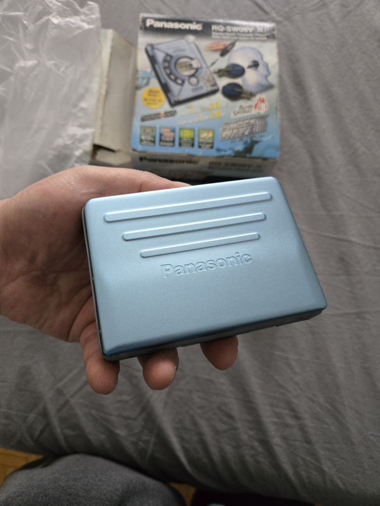Panasonic RQ-SW09V Cassette Player - photo 4