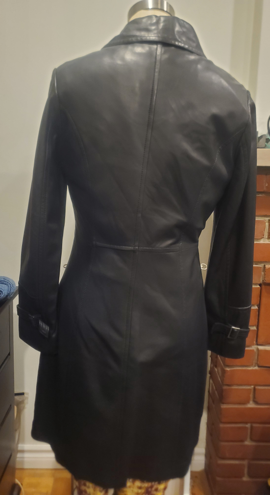 Danier leather Jacket Size Small - photo 3
