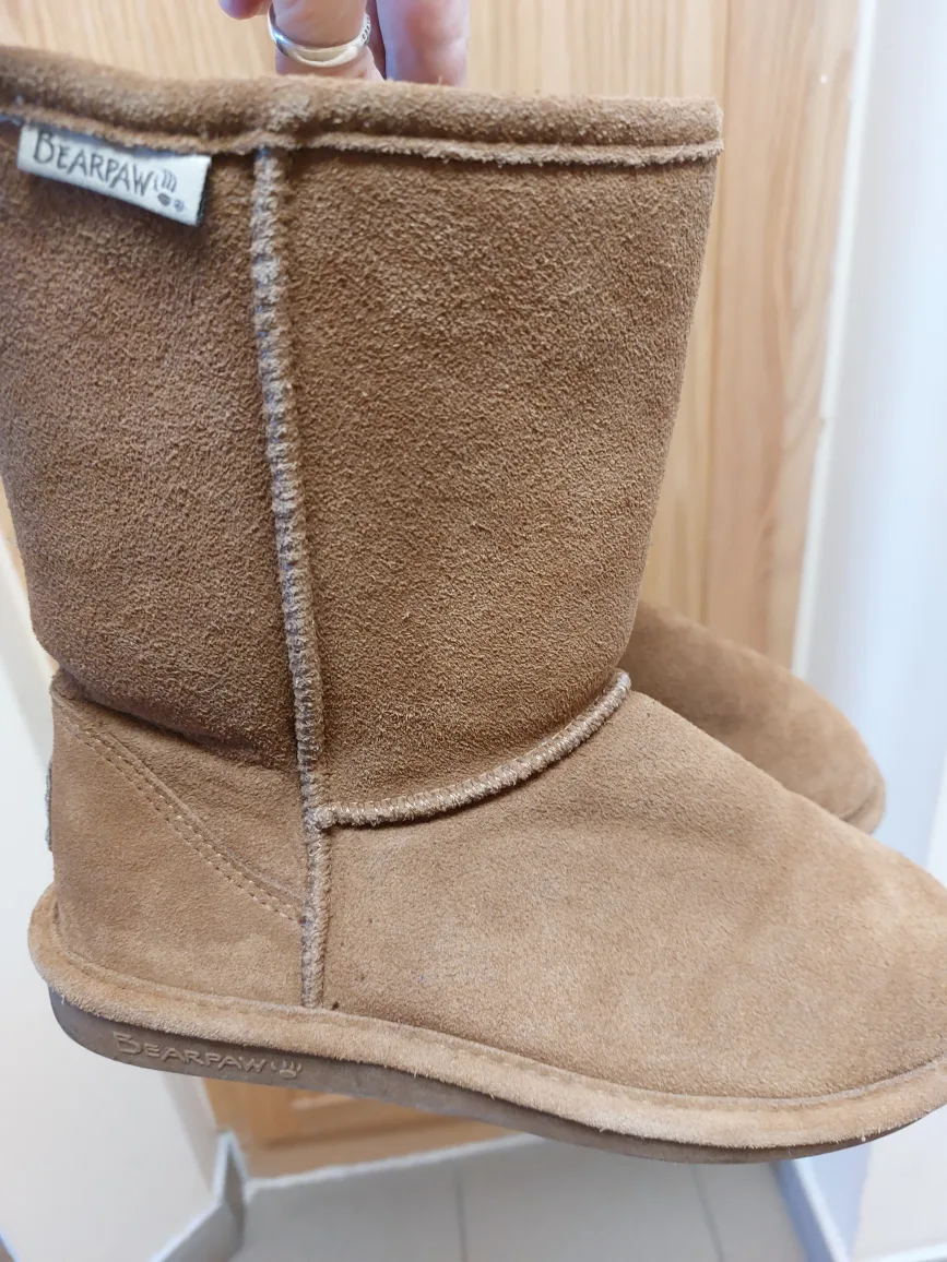 Bearpaw Brown Suede Boots - Size 8 thumbnail