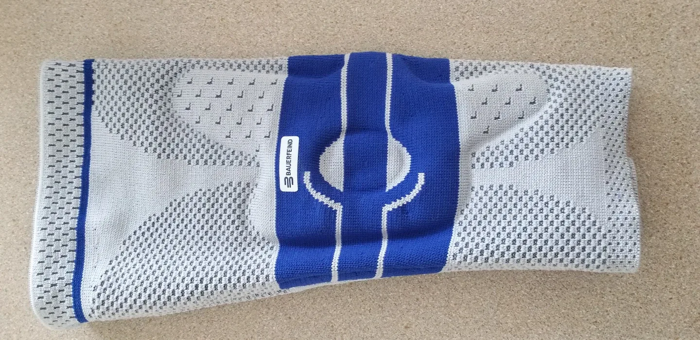 Bauerfeind GenuTrain A3 Knee Support image indicator(2)