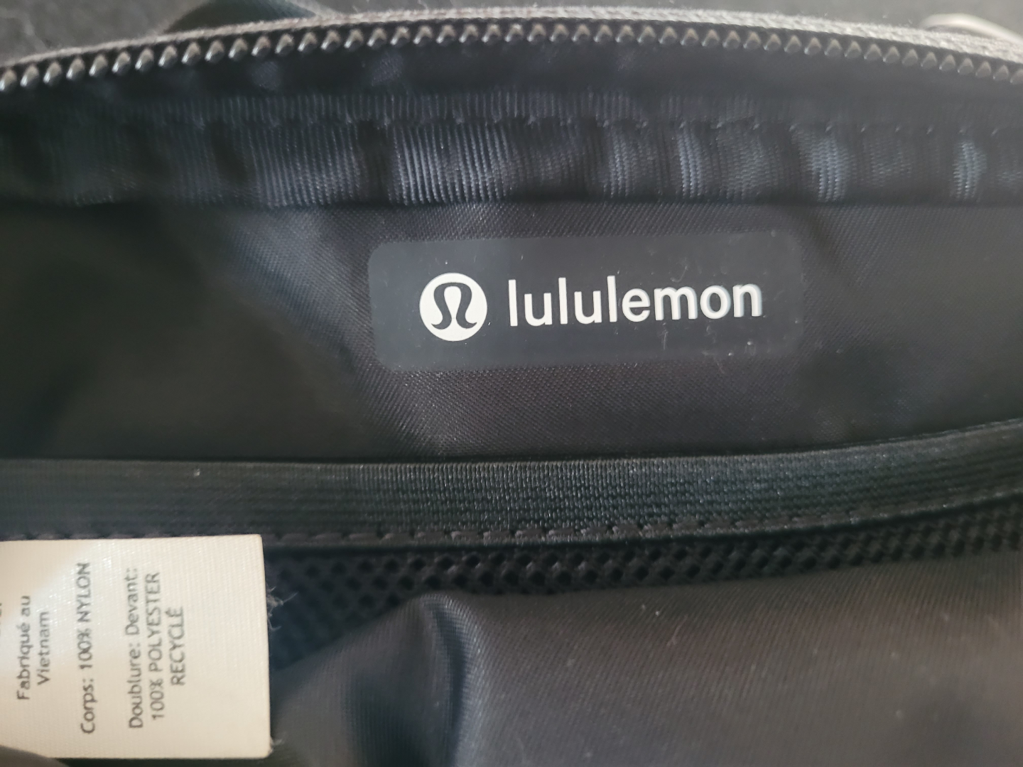 Lululemon Everywhere Belt Bag - photo 2
