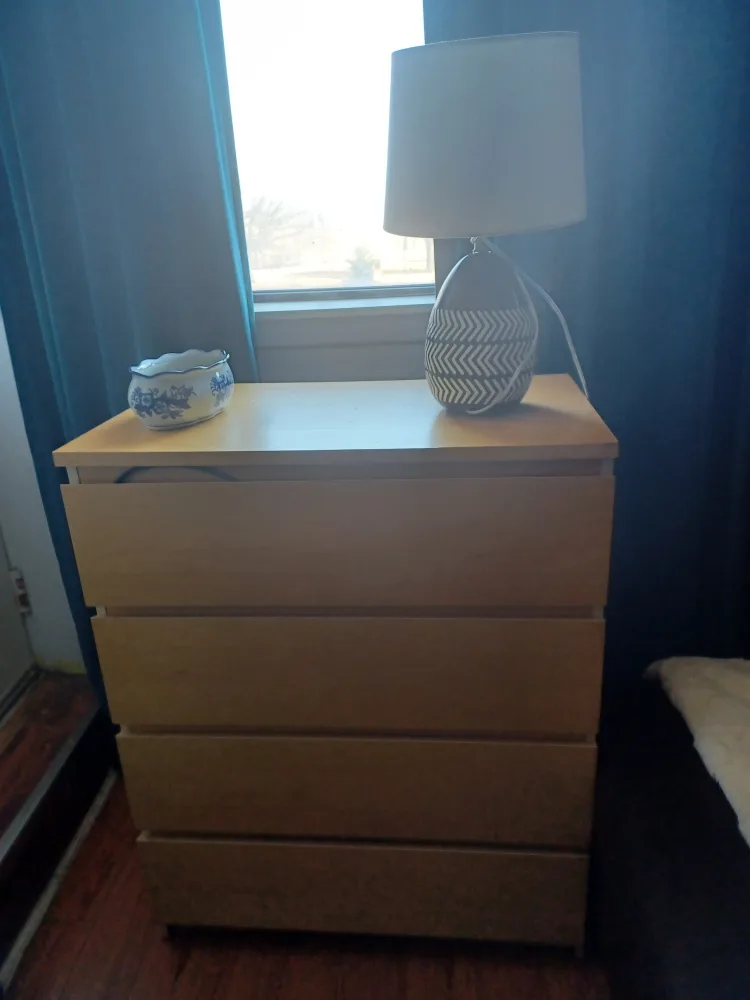 IKEA MALM four-drawer dresser image indicator(2)