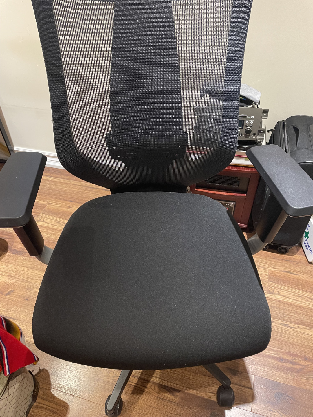Black Mesh Office Chair - photo 2