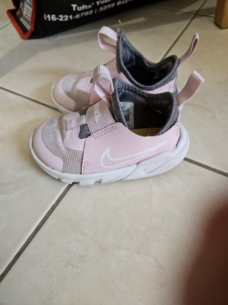 Nike Toddler Girl's Slip-on Sneakers