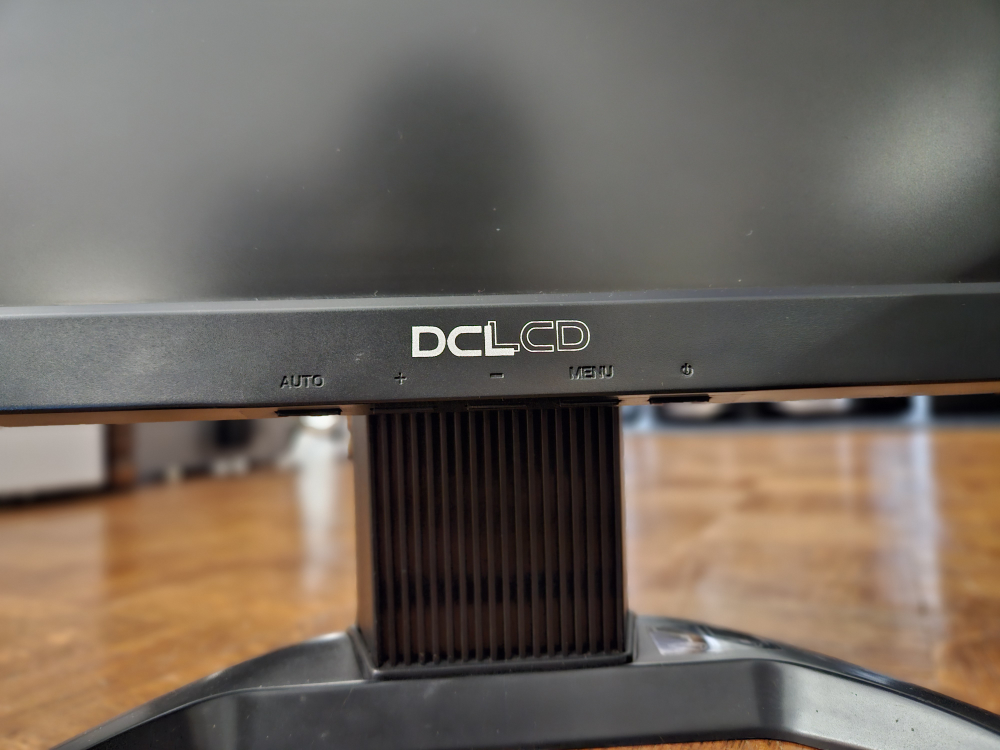20” DCLCD Monitor - (SERIOUS BUYERS ONLY ALSO READ DESCRIPTION) - photo 2