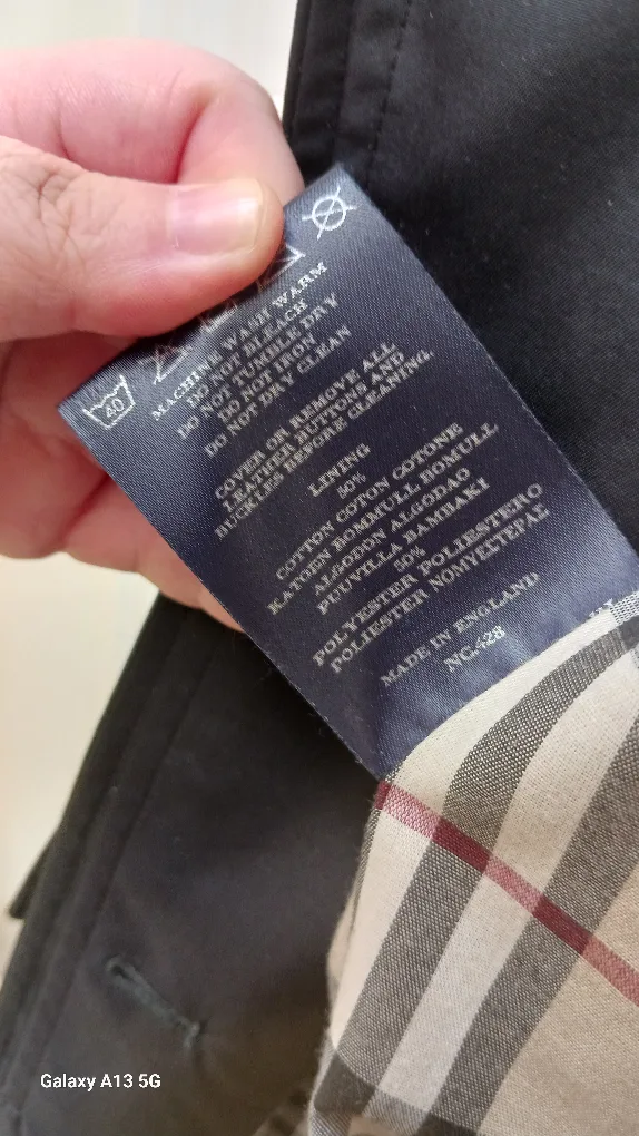 Burberry London womens Black light Trench Coat image indicator(3)