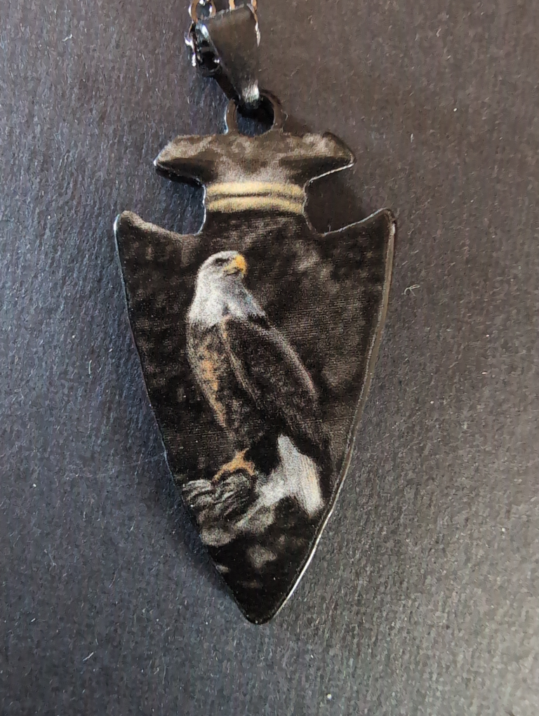 Arrowhead Eagle Pendant Necklace 💚