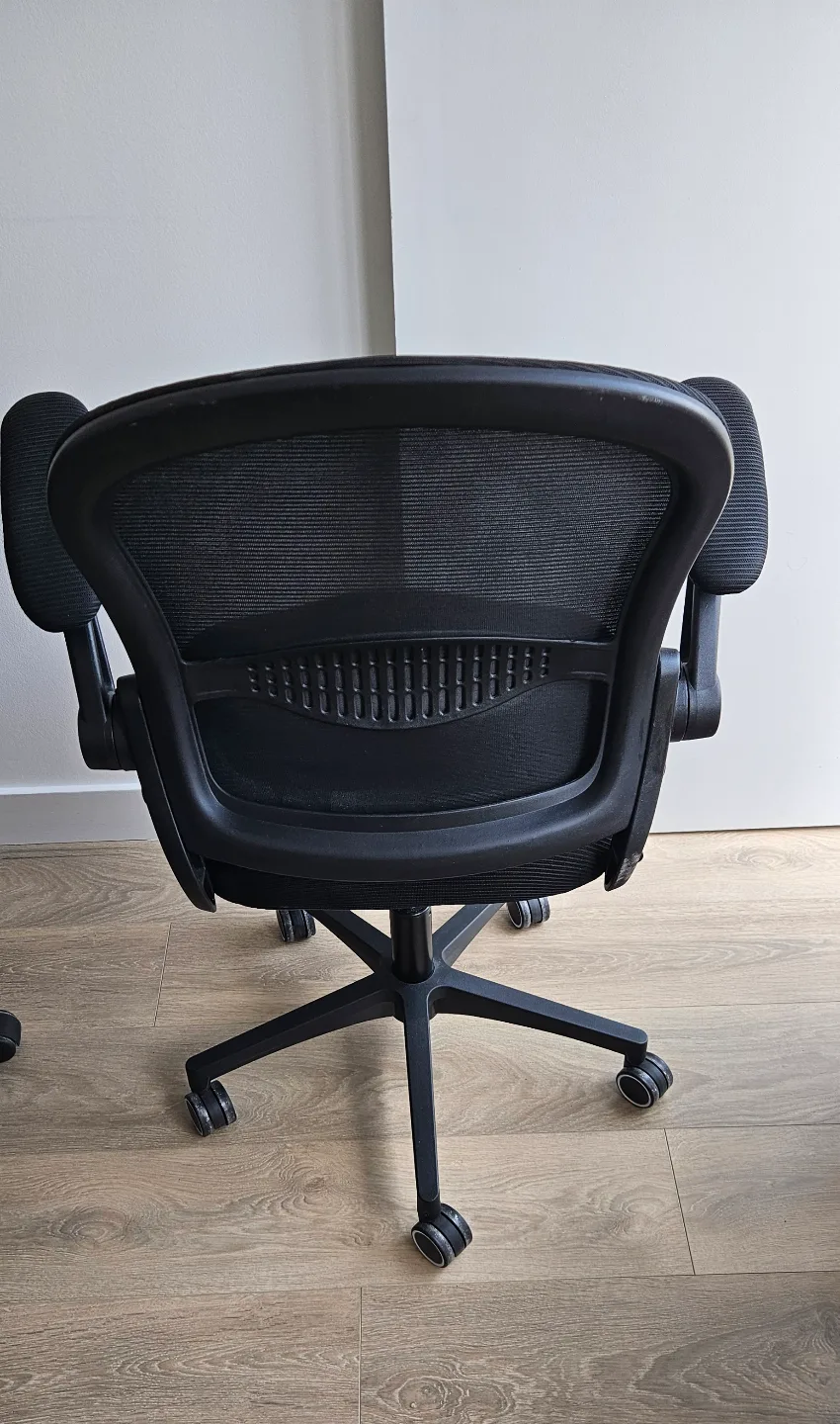 Black Mesh Office Chair with Armrests 💚 image indicator(6)