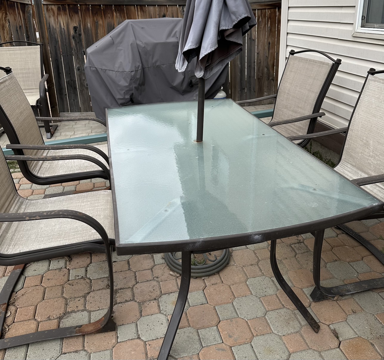 Patio furniture - photo 2