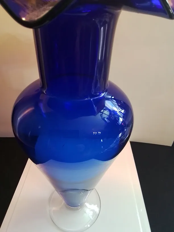 Vintage Art Deco Handmade Cobalt Blue Glass Vase image indicator(5)