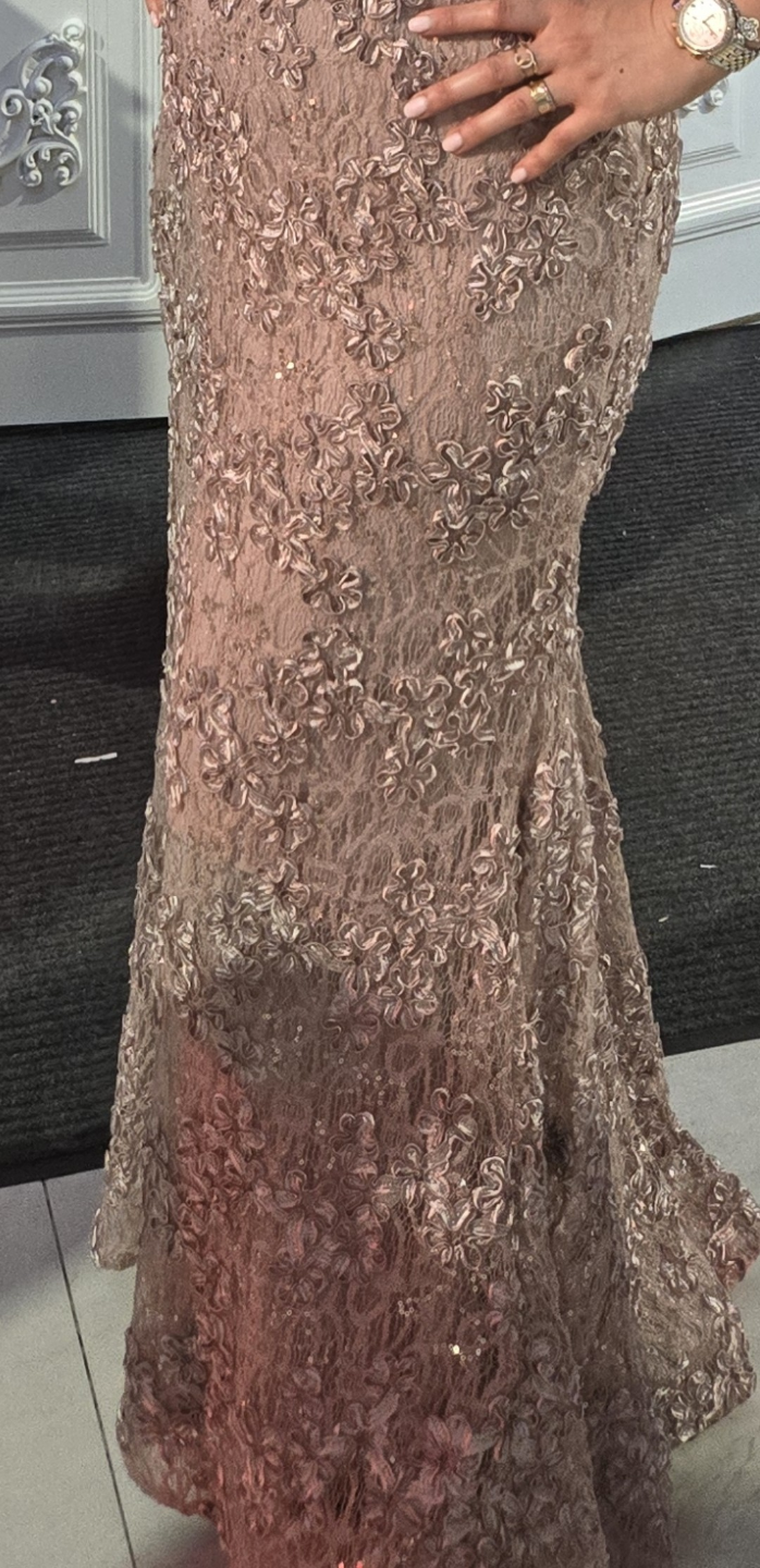 XScape Women's Formal Gown Size 6P - photo 5