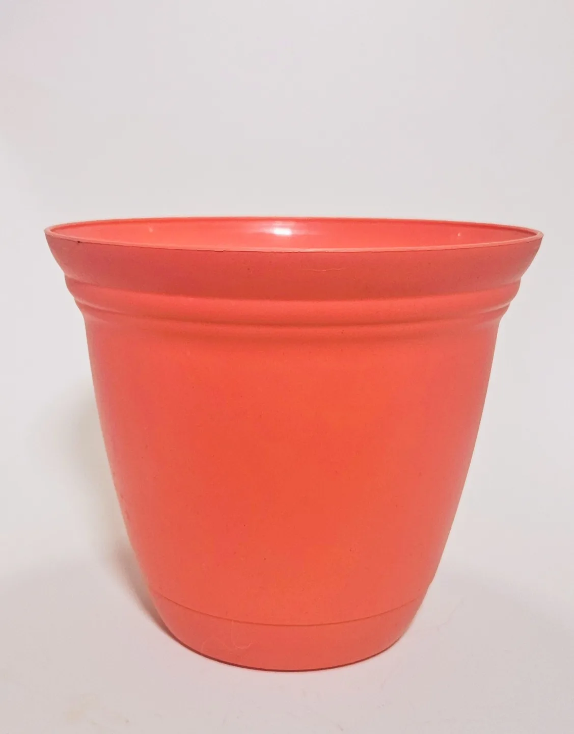Coral Plastic Plant Pot - 7 inch diameter (2 qty) thumbnail