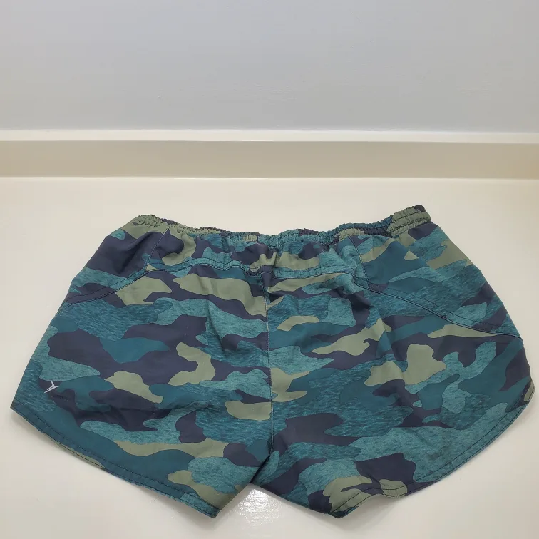 ���💚Old Navy Active Camo Running Shorts image indicator(3)