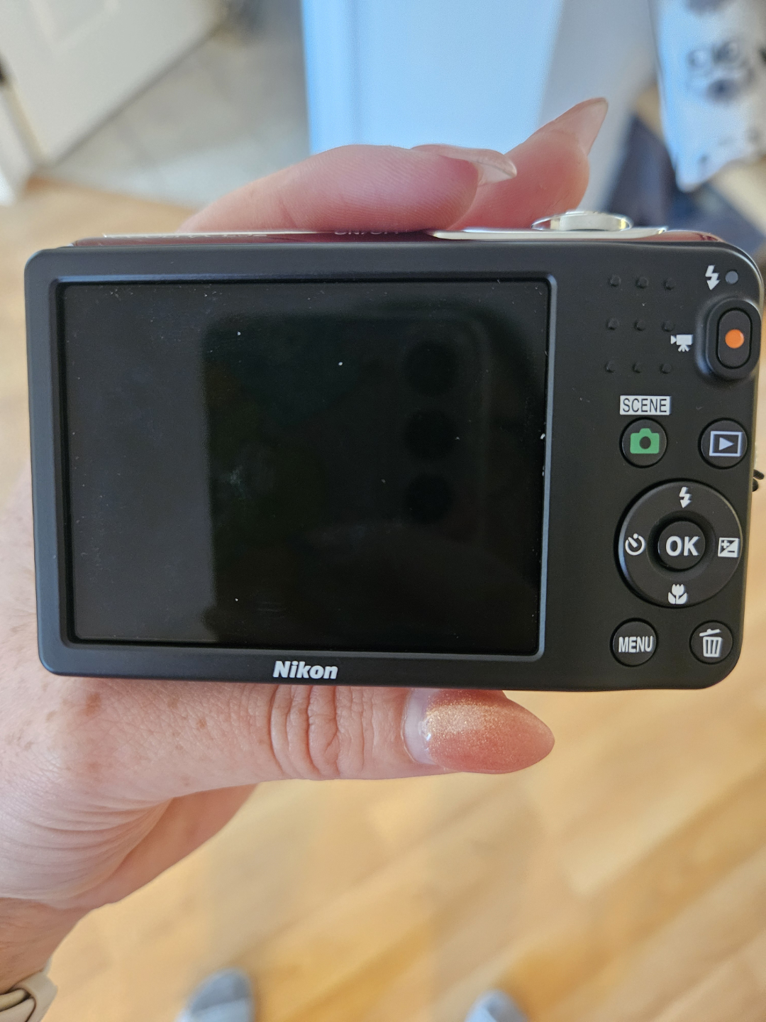 Nikon Coolpix L32 Red Digital Camera - photo 3