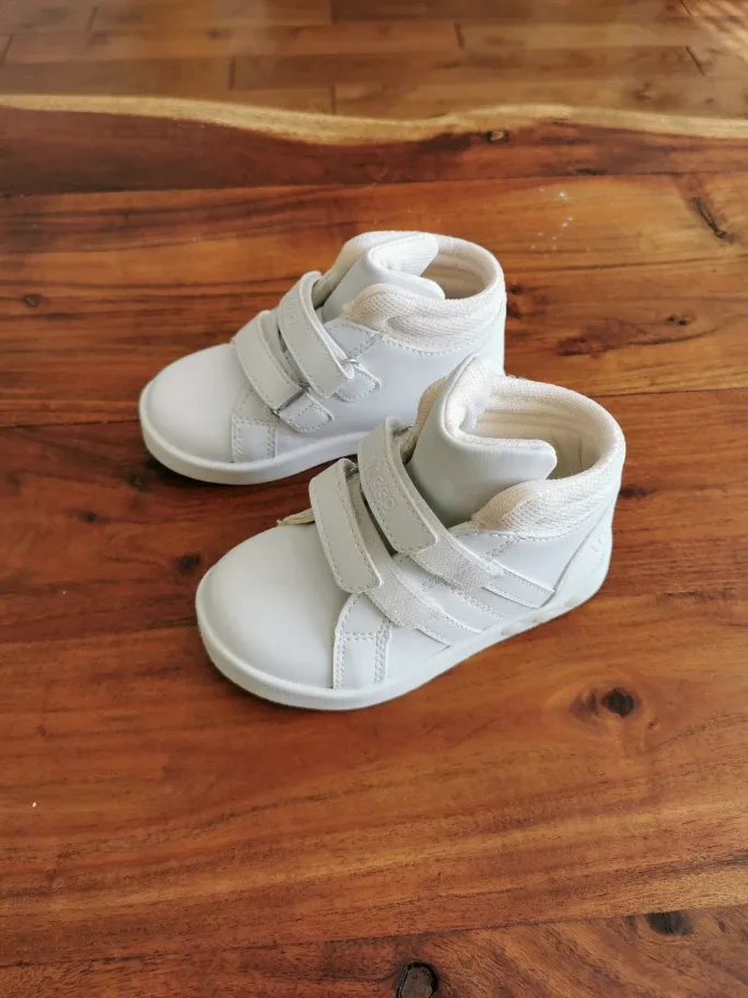 kids light up sneakers (15cm insole) image indicator(2)