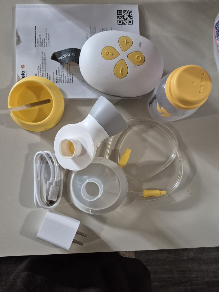 urgent moving sale Medela Solo Electric Breast Pump - New in Box - photo 2