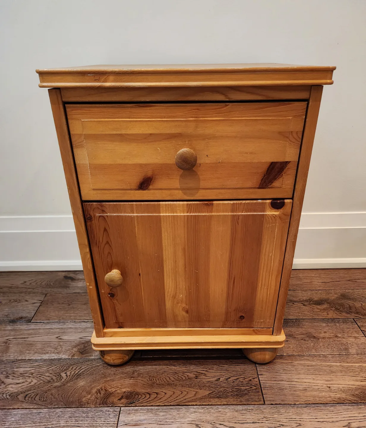 Solid wood night stand thumbnail