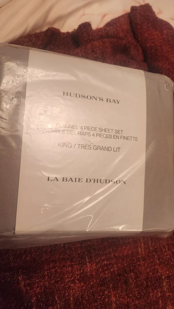 Hudson's Bay King Flannel Sheet Set - Grey thumbnail