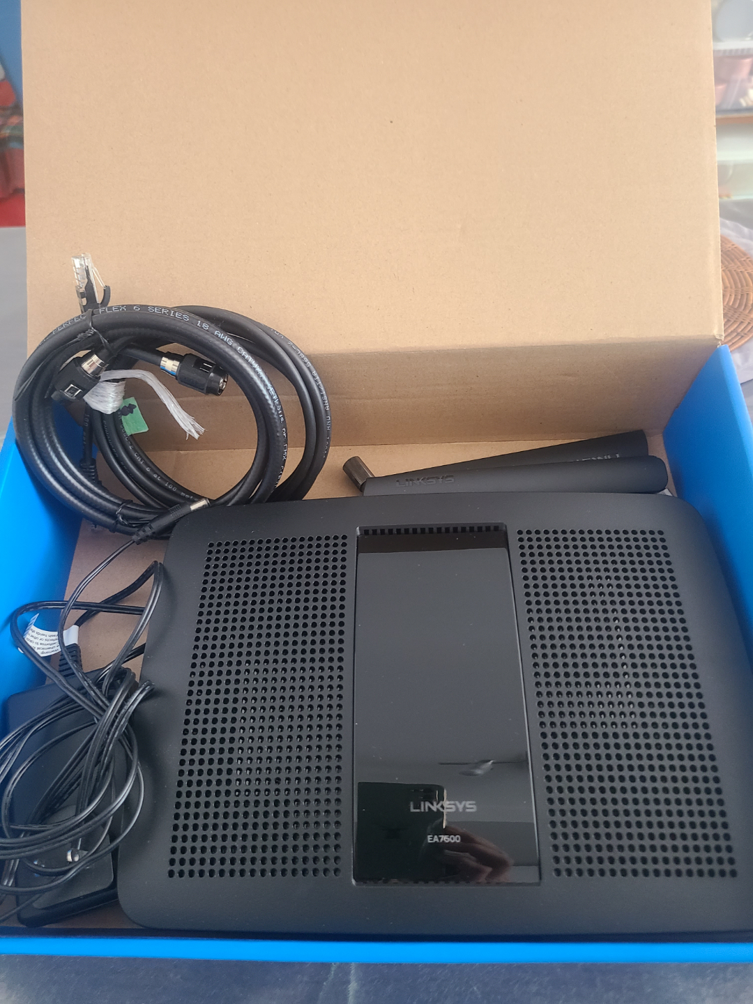 Linksys EA7500 AC1900 MU-MIMO Gigabit Router - photo 3