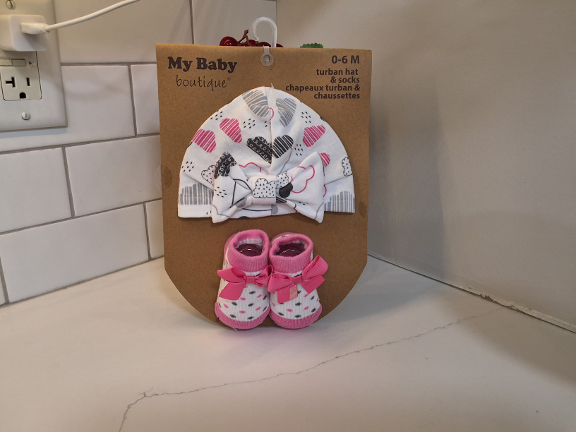 Girl My Baby Boutique Newborn Turban Hat & Sock Set BNIB