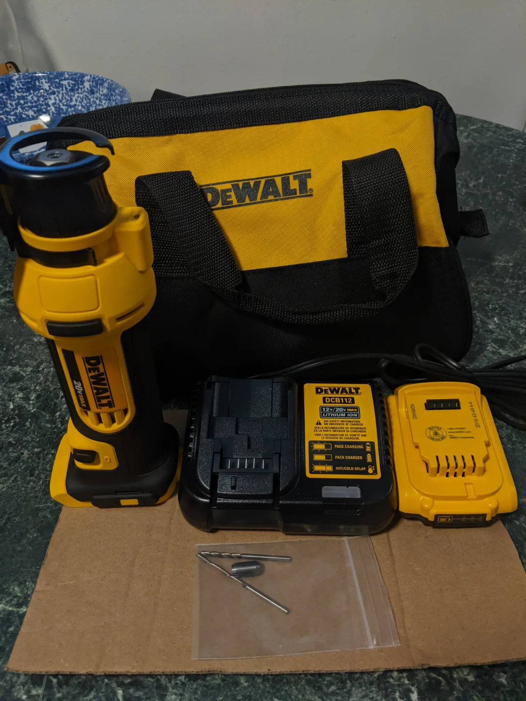 DeWALT DRYWALL ROUTER, BATTERY,CHARGER AND CARRY BAG. thumbnail