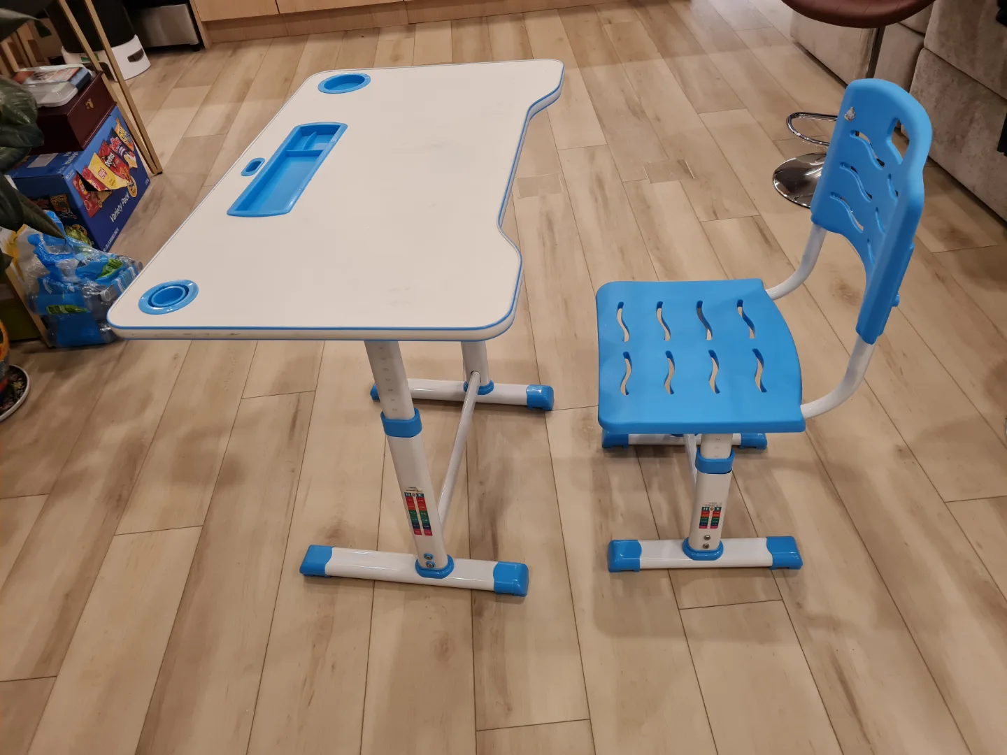 #freecycle Adjustable Study Desk and Chair Set - image indicator(10)