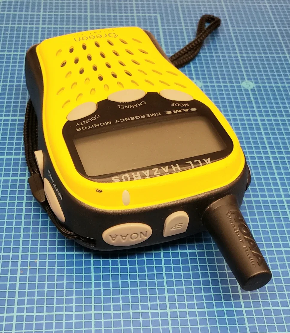 Oregon Scientific NOAA Weather Radio with Docking Stand image indicator(3)