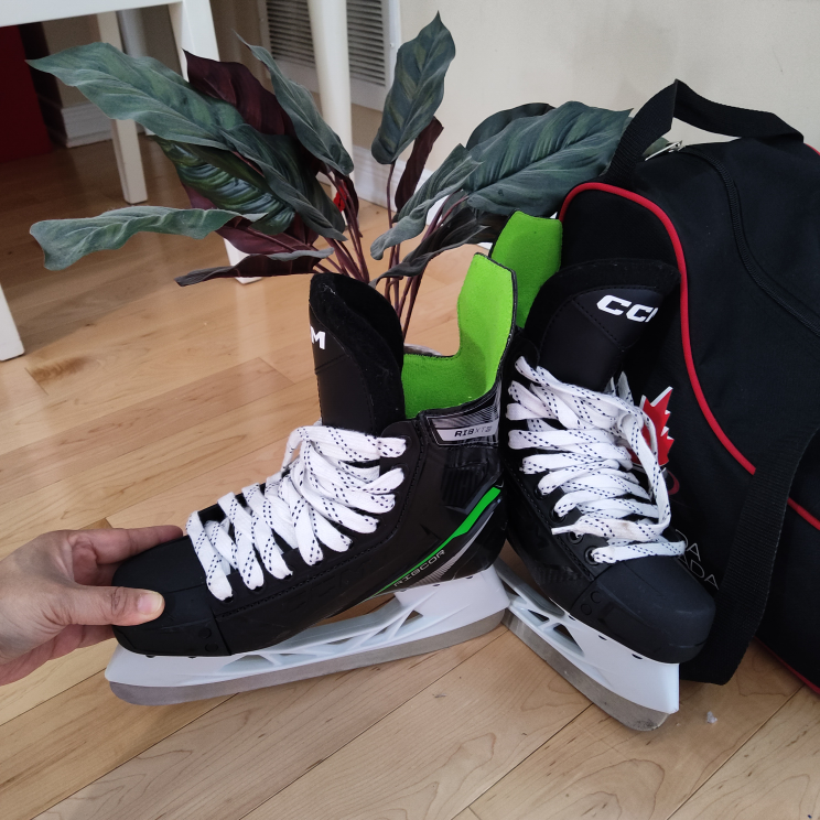 CCM RBZ Pro Hockey Skates - Size 5 with Bag - photo 3
