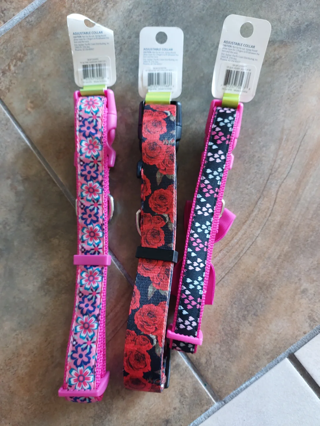 Brand New dogs adjustable collars size M, L image indicator(2)