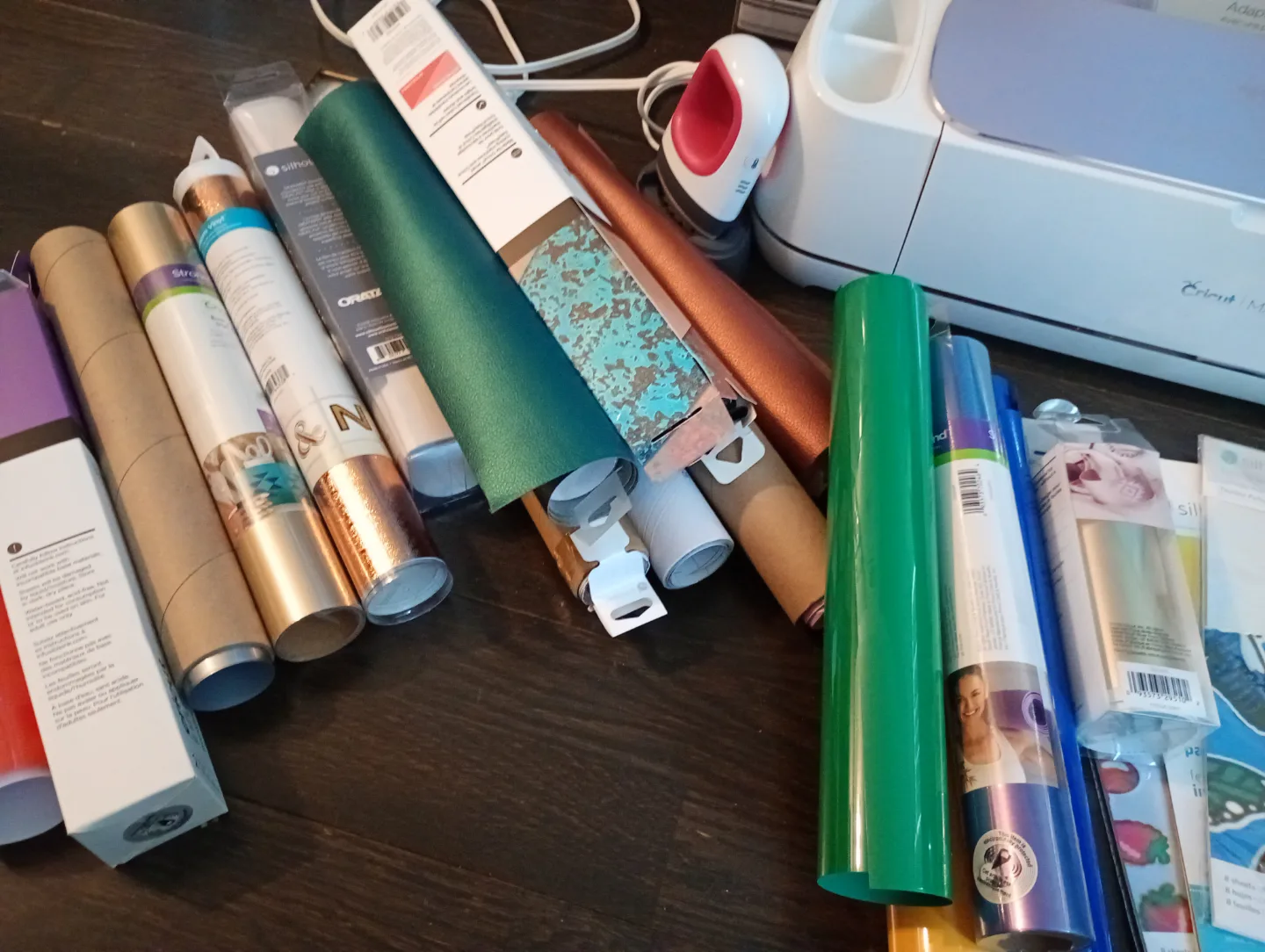 Cricut Maker Bundle with Accessories image indicator(3)