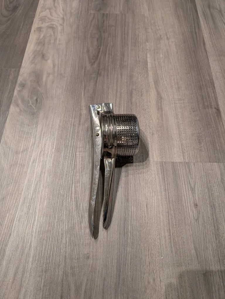 Stainless Steel Potato Ricer thumbnail