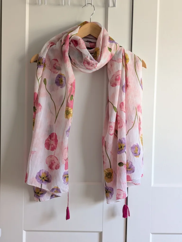 Brand New 100% cotyon handmade Print Scarf with Tassels image indicator(2)