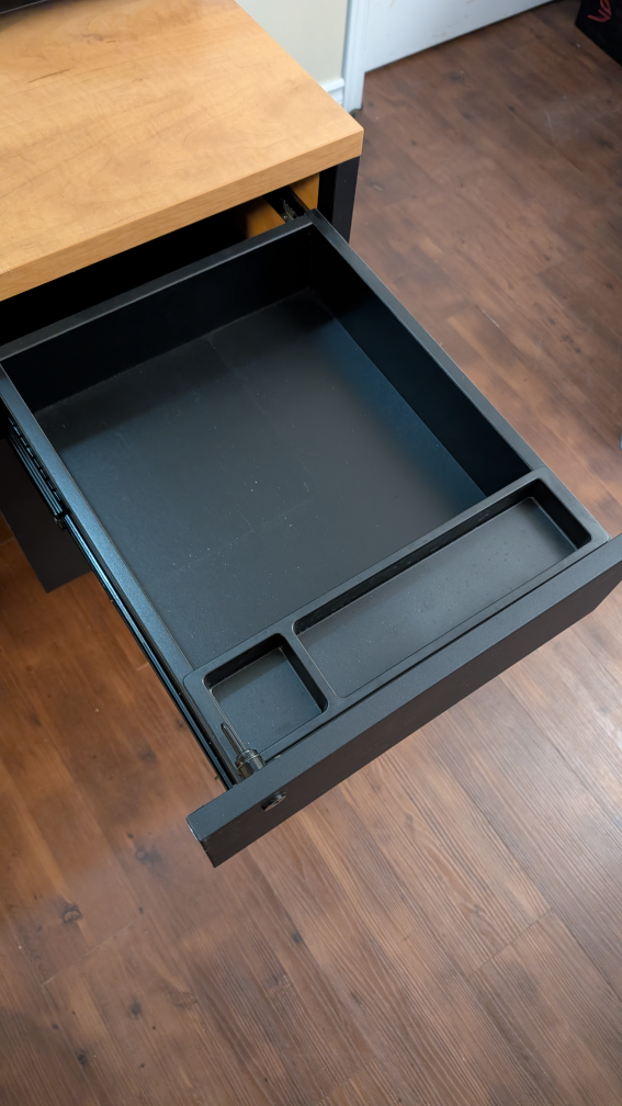 Office / Computer desk - photo 3