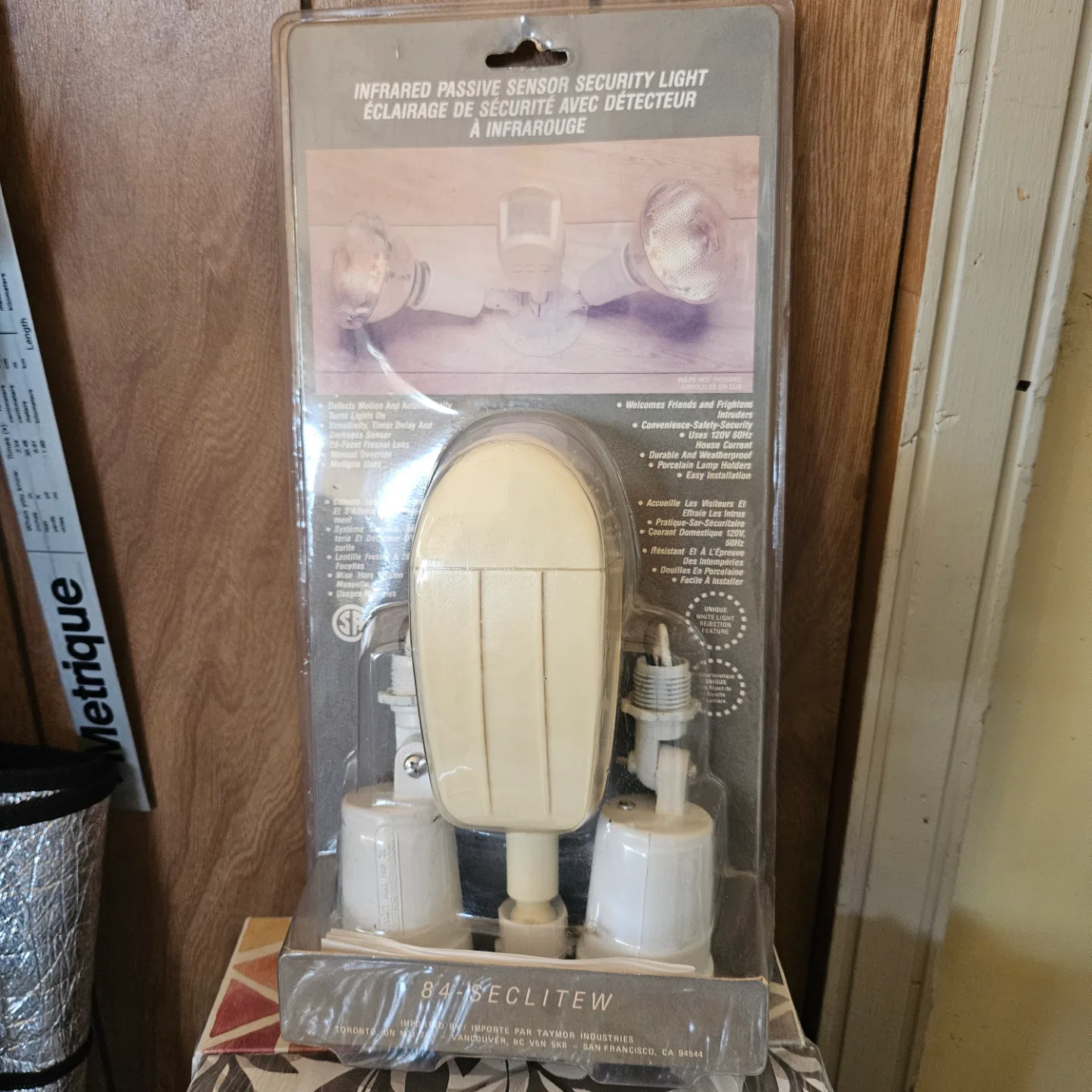 Infrared Sensor Security Light thumbnail