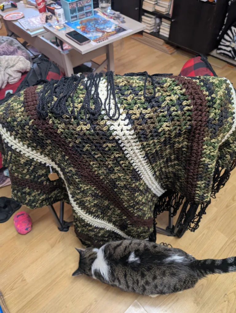 Handmade Crochet Camo shawl image indicator(2)