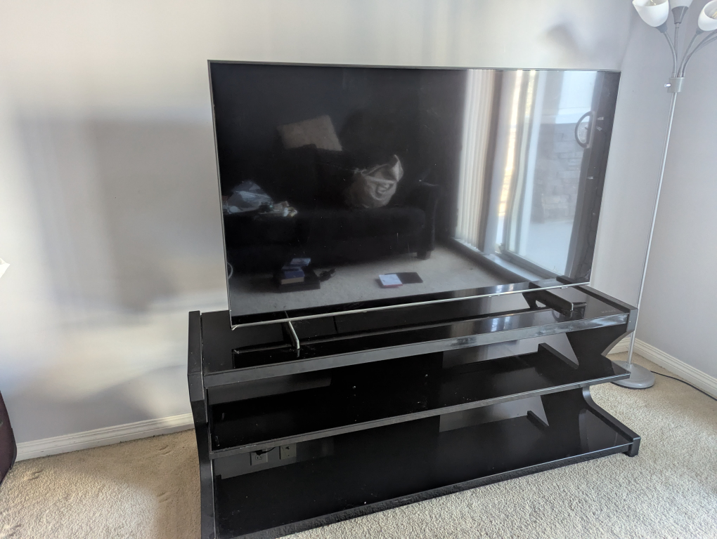 Samsung 60" QLED 4K Smart TV Q60B with Glass Stand
