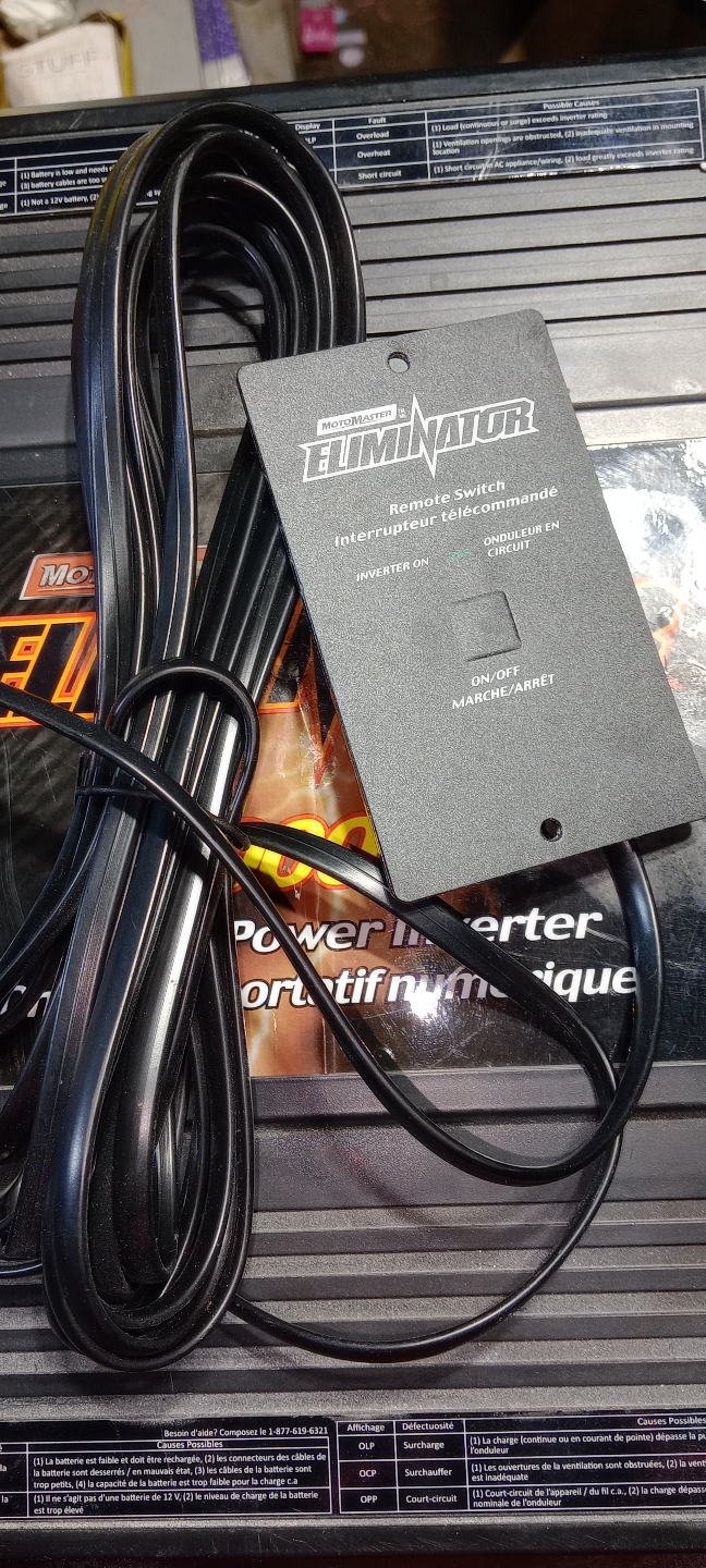 MotoMaster Eliminator 3000W Digital Power Inverter - photo 2
