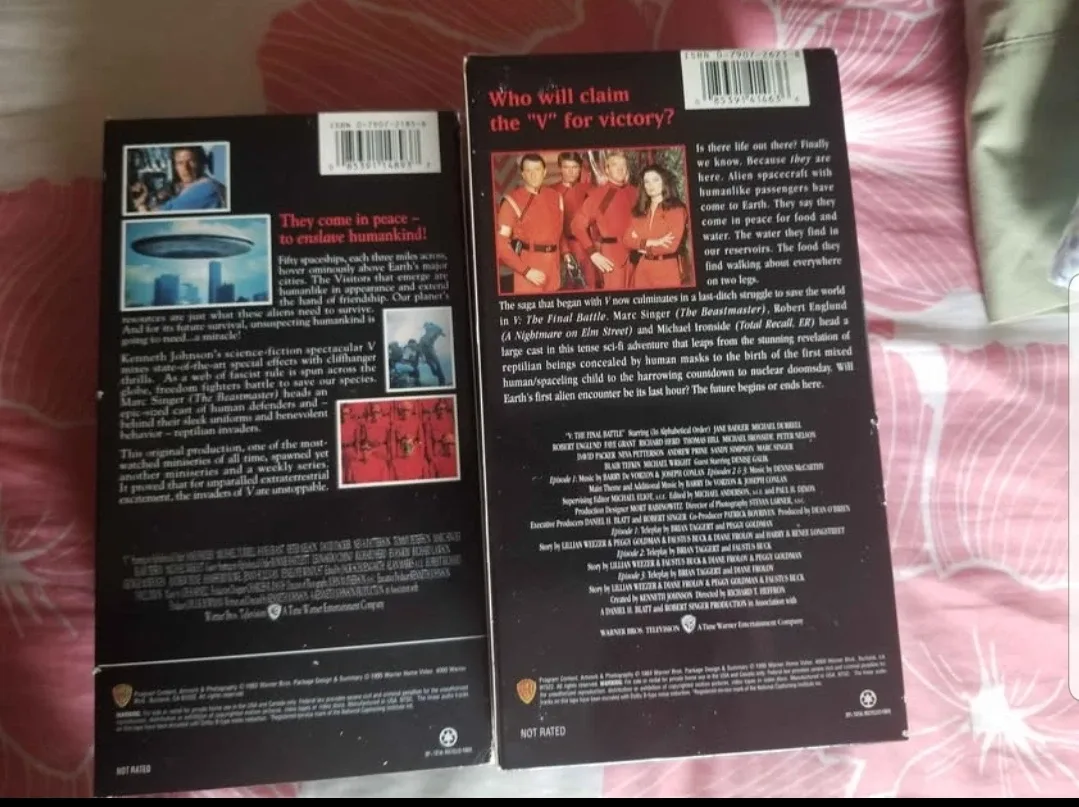 V: The Complete Miniseries VHS Collection image indicator(3)