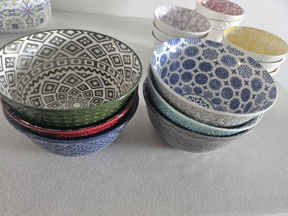 Set of Six Decorative Cereal Bowls - photo 3