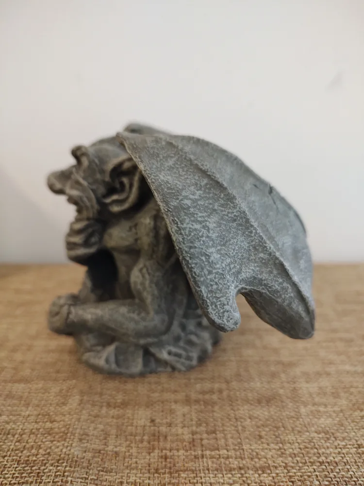 Gargoyle Statue image indicator(2)